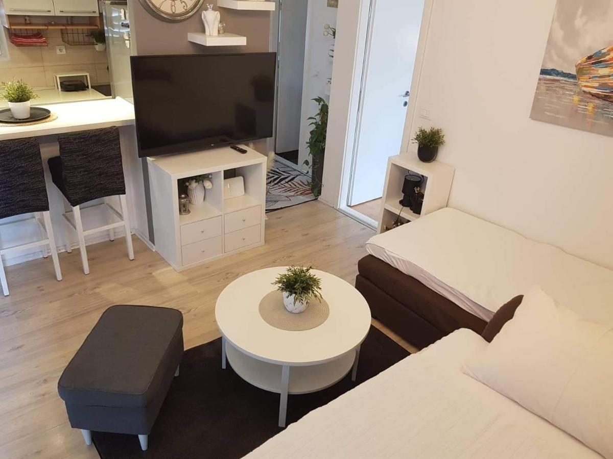 Apartment Silvija Makarska Esterno foto