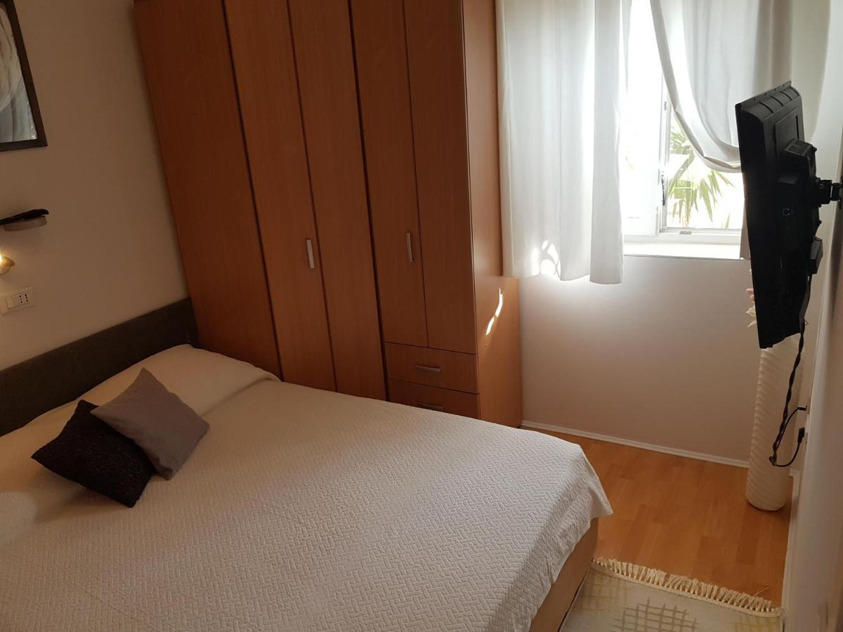 Apartment Silvija Makarska Esterno foto